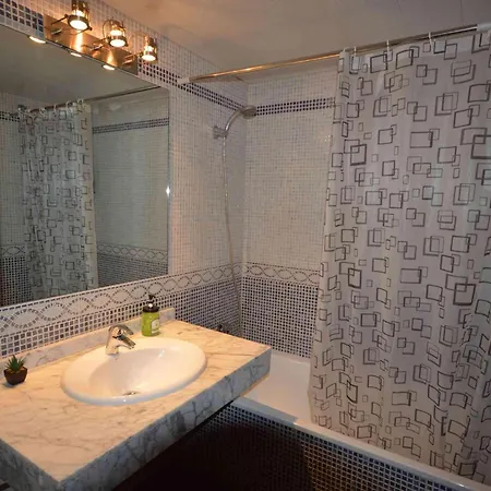 Apto. Centrico En - Piscina, Jardin, A/c, Terraza Grande, Wifi - Es-89-88